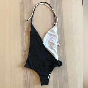 NWT VS Swim colorblock one piece